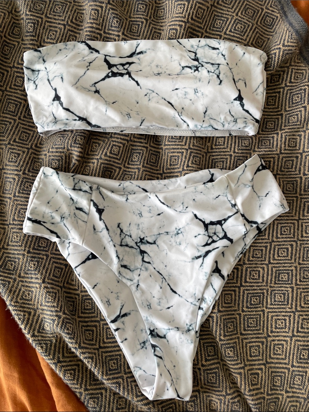 Zaful White Marble Print Bandeau Bikini Set
